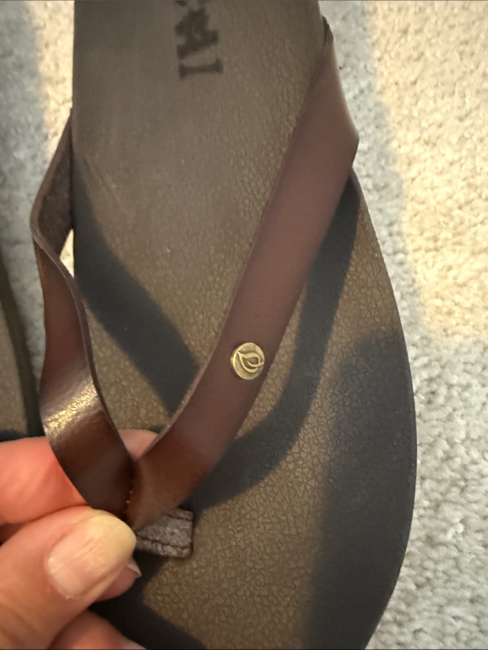 NWT NCAI 9 brown leather strap flip flops - Picture 3 of 4